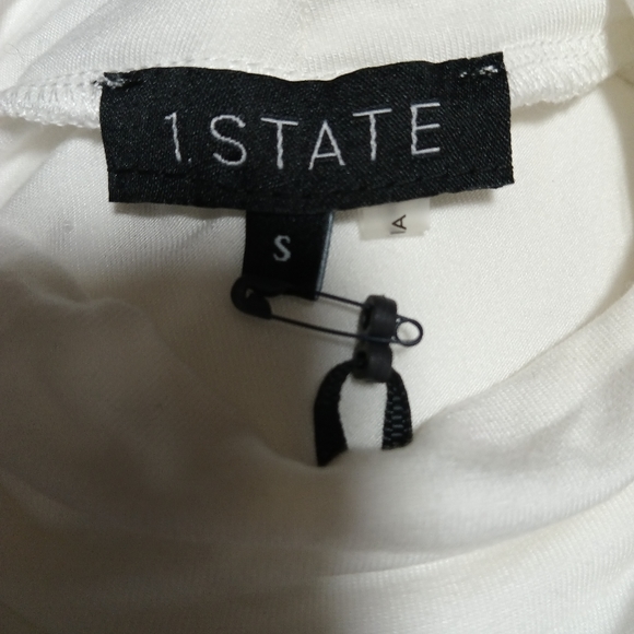 1. State Sleeveless Mock Neck Top - Picture 3 of 4